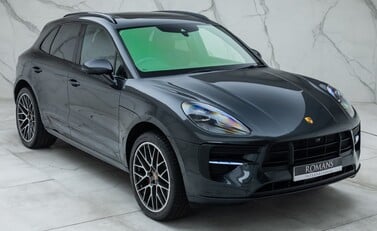 Porsche Macan GTS 8