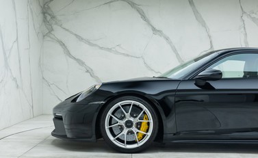 Porsche 911 GT3 (992) 35