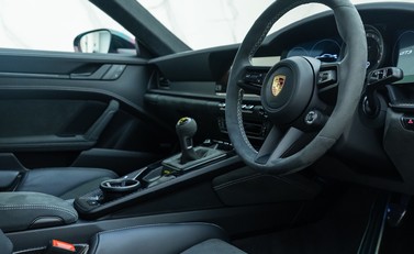 Porsche 911 GT3 (992) 10