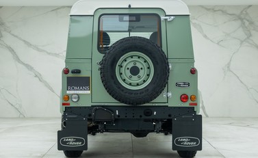 Land Rover Defender 90 HERITAGE HARD TOP 5