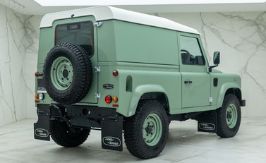 Land Rover Defender 90 HERITAGE HARD TOP 3