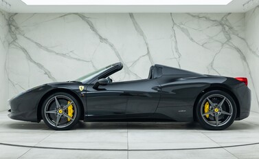 Ferrari 458 SPIDER 3