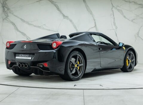 Ferrari 458 SPIDER 6