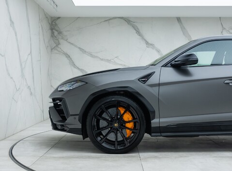 Lamborghini Urus S 33