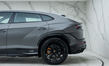 Lamborghini Urus S 34