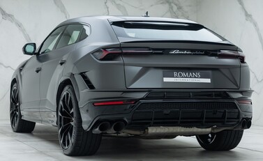 Lamborghini Urus S 7