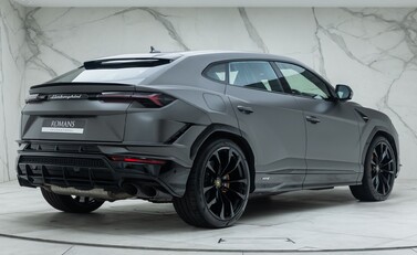 Lamborghini Urus S 3