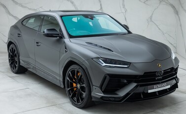 Lamborghini Urus S 8