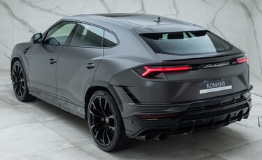 Lamborghini Urus S 9