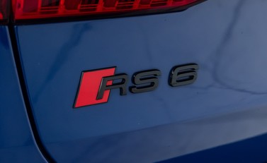 Audi RS6 AVANT PERFORMANCE CARBON VORSPRUNG 44