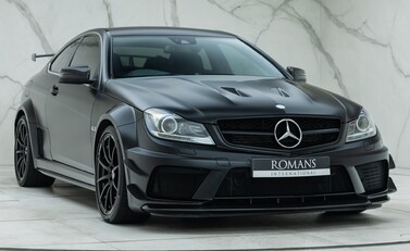 Mercedes-Benz C63 AMG Black Series 9