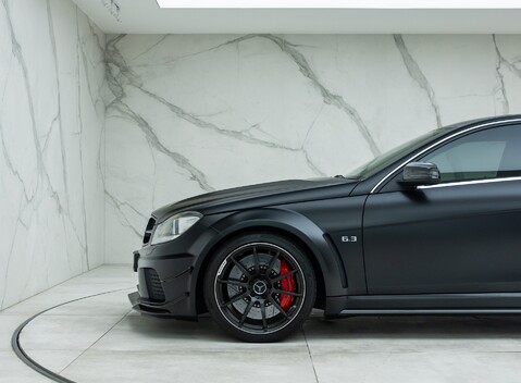 Mercedes-Benz C63 AMG Black Series 40