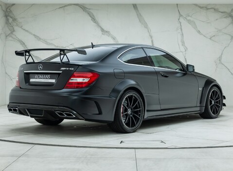 Mercedes-Benz C63 AMG Black Series 6