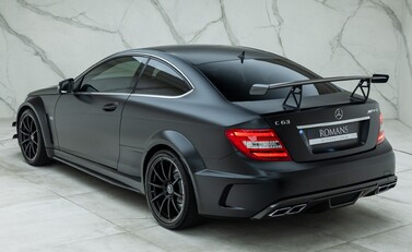 Mercedes-Benz C63 AMG Black Series 12