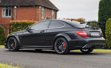 Mercedes-Benz C63 AMG Black Series 4