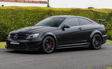 Mercedes-Benz C63 AMG Black Series 2