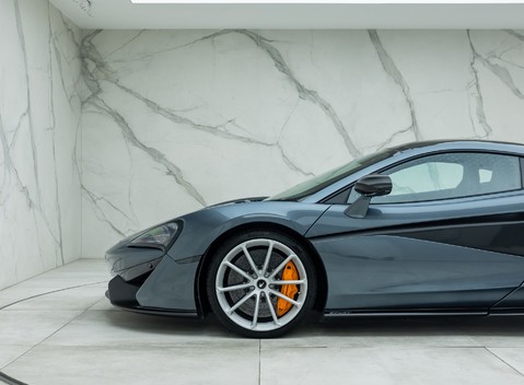 McLaren 570 GT 36