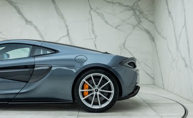 McLaren 570 GT 37