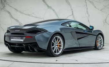 McLaren 570 GT 6