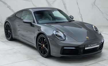 Porsche 911 CARRERA S (992) 8