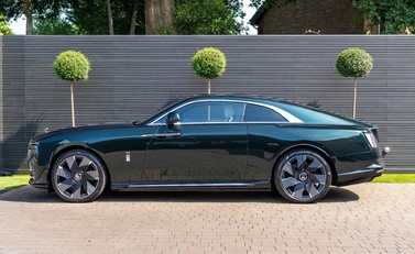 Rolls-Royce Spectre 4