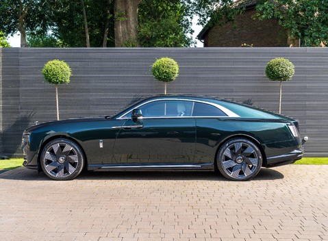 Rolls-Royce Spectre 4