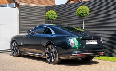 Rolls-Royce Spectre 6