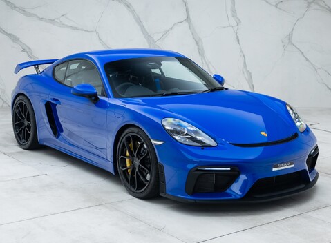 Porsche Cayman GT4 (718) 8