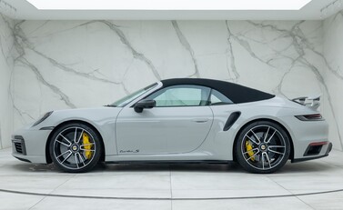 Porsche 911 Turbo S Cabriolet (992) 4