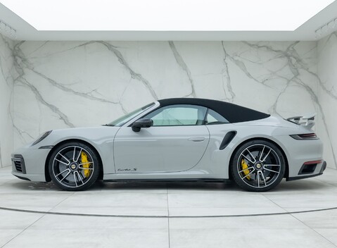 Porsche 911 Turbo S Cabriolet (992) 4