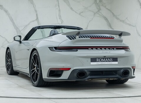 Porsche 911 Turbo S Cabriolet (992) 10