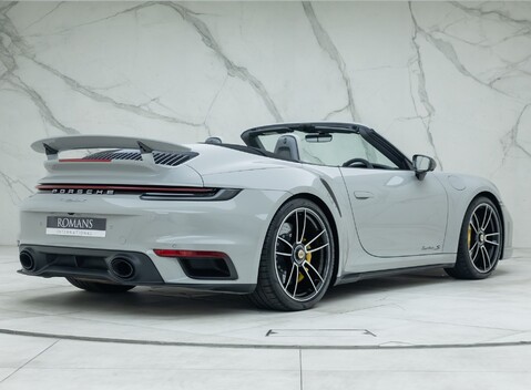 Porsche 911 Turbo S Cabriolet (992) 6