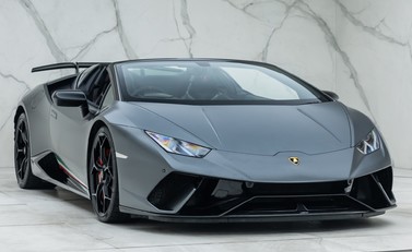 Lamborghini Huracan LP 640-4 PERFORMANTE SPYDER 9