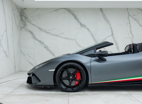 Lamborghini Huracan LP 640-4 PERFORMANTE SPYDER 41