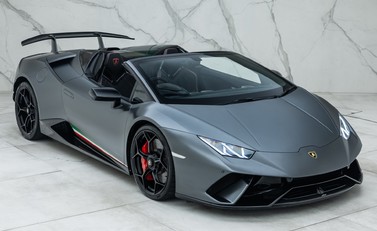 Lamborghini Huracan LP 640-4 PERFORMANTE SPYDER 11