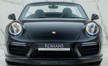 Porsche 911 Turbo S Cabriolet (991.2) 7