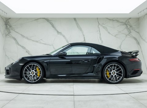 Porsche 911 Turbo S Cabriolet (991.2) 4