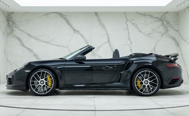 Porsche 911 Turbo S Cabriolet (991.2) 3