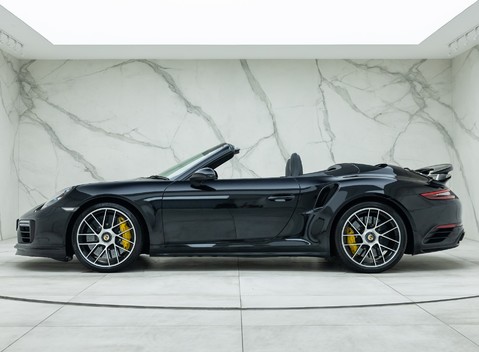 Porsche 911 Turbo S Cabriolet (991.2) 3