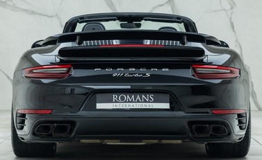 Porsche 911 Turbo S Cabriolet (991.2) 8