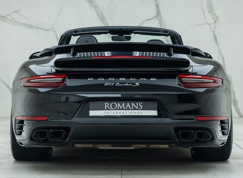 Porsche 911 Turbo S Cabriolet (991.2) 8