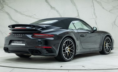 Porsche 911 Turbo S Cabriolet (991.2) 5