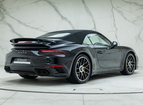 Porsche 911 Turbo S Cabriolet (991.2) 5