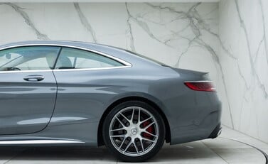 Mercedes-Benz S Class AMG S 63 Coupe 35