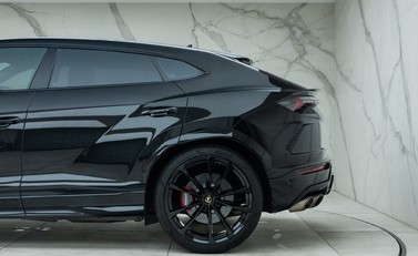 Lamborghini Urus 32