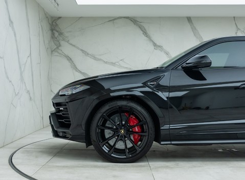 Lamborghini Urus 31