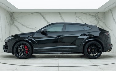 Lamborghini Urus 2