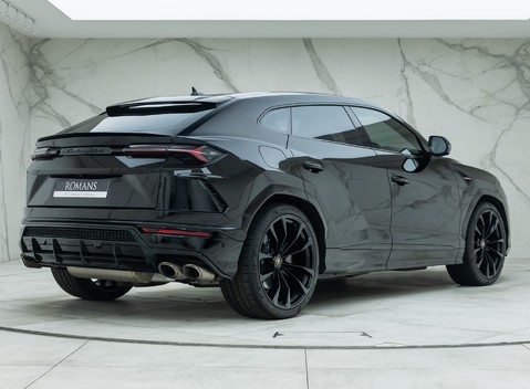 Lamborghini Urus 3