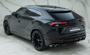 Lamborghini Urus 9