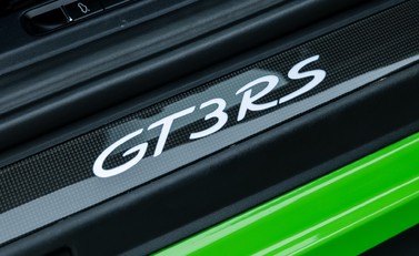 Porsche 911 GT3 RS Weissach (991.2) 24